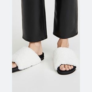 ROAM FUZZY SIZE SIZE 7 brand new